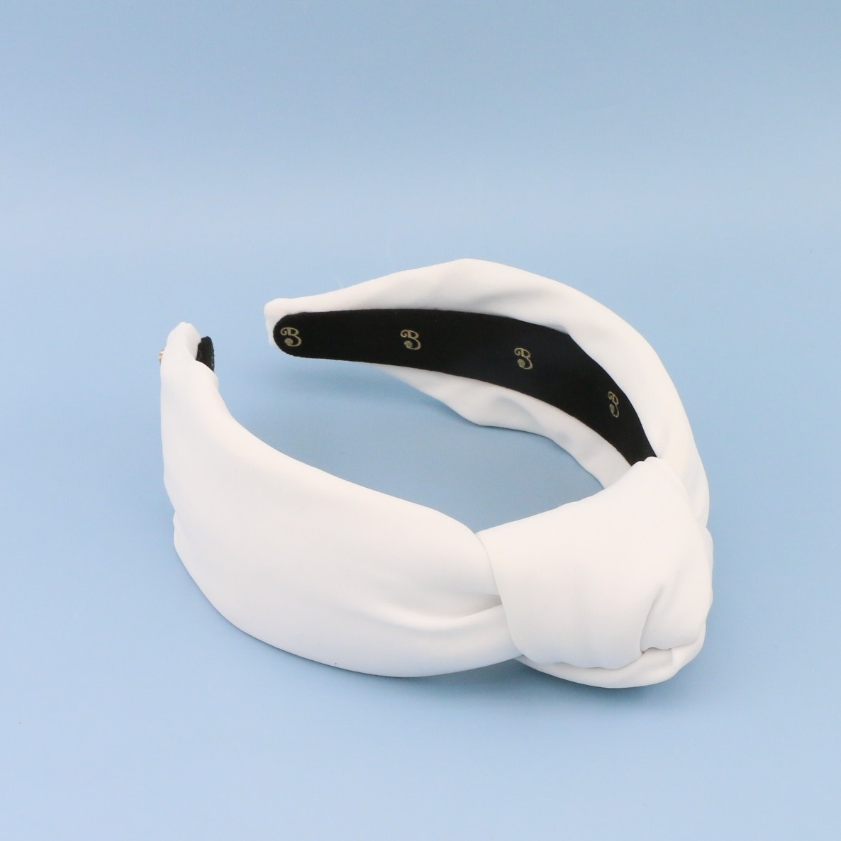 The Resort White Neoprene Topknot