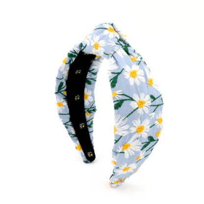 The Cloud Daisy Embroidery Topknot