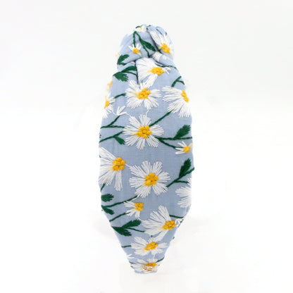 The Cloud Daisy Embroidery Topknot